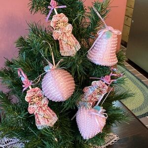 Six Victorian ornaments